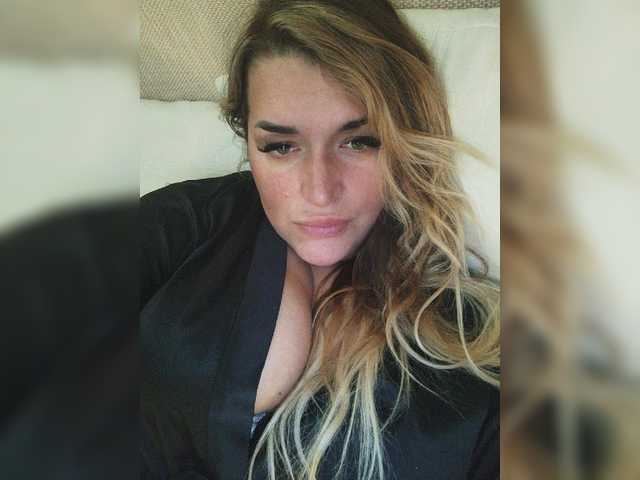 Live sex webcam photo for Wennice #270934866