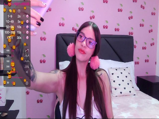 Live sex webcam photo for Zoe69__xx #270932703