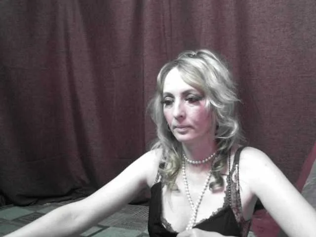 Live sex webcam photo for Wiwjendecor #270930098