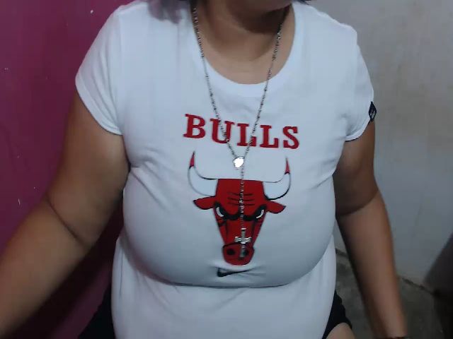 Live sex webcam photo for Sexycarolin22 #270931769