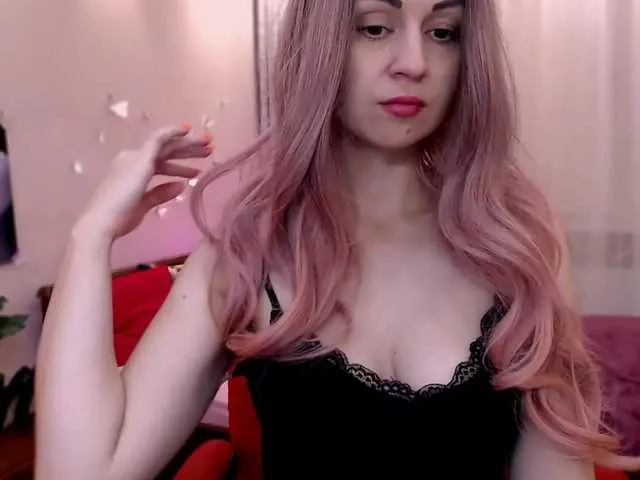 Live sex webcam photo for LissaJonson #270943397