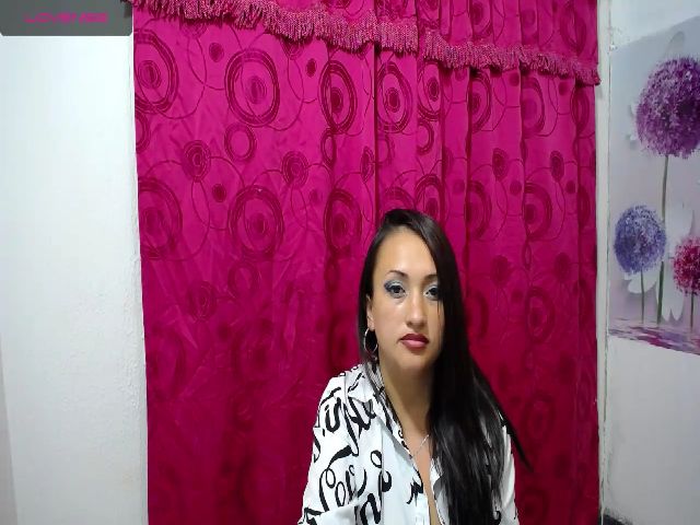 Live sex webcam photo for Messy_Mommy4u #270947567