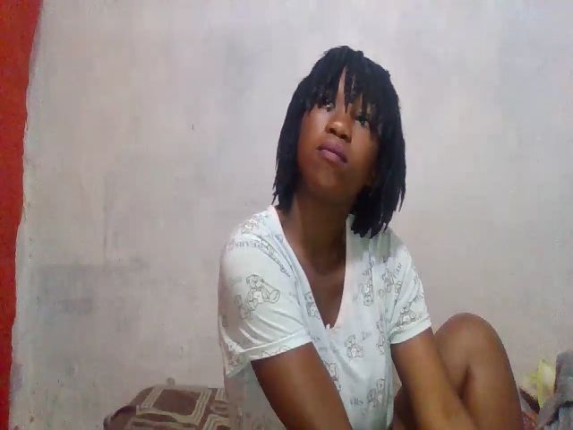 Live sex webcam photo for Blqdiamond #270933202