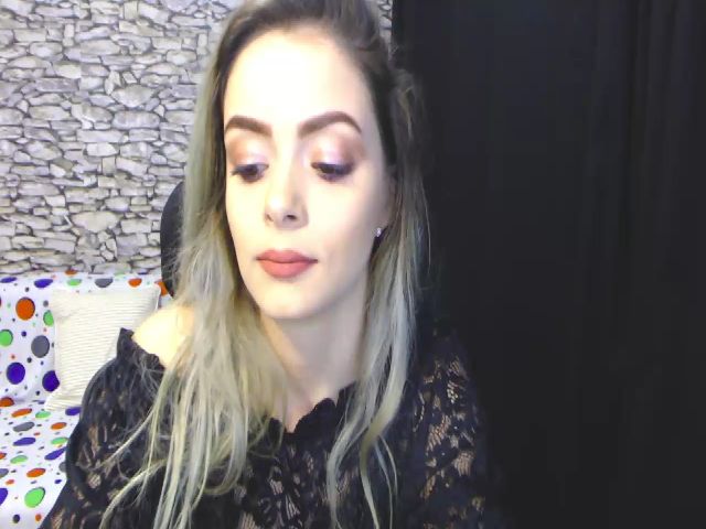 Live sex webcam photo for Kailyn_moen #270945910