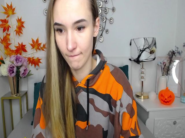 Live sex webcam photo for Your_Mystery_ #270947427