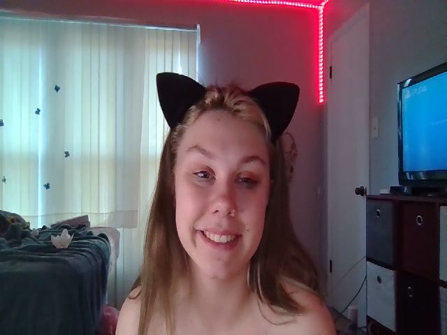 Live sex webcam photo for CandaceAmour #270940124