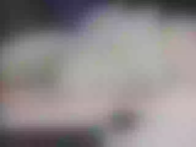 Live sex webcam photo for KayaLuan #270943367
