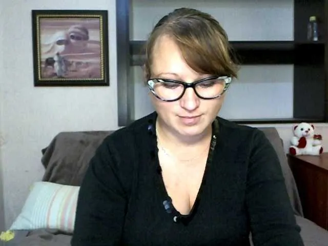 Live sex webcam photo for Lilia4joy #270934796