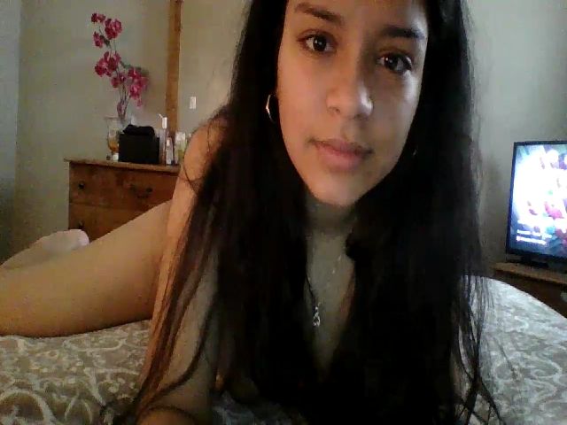 Live sex webcam photo for Adrianaxo1 #270945059