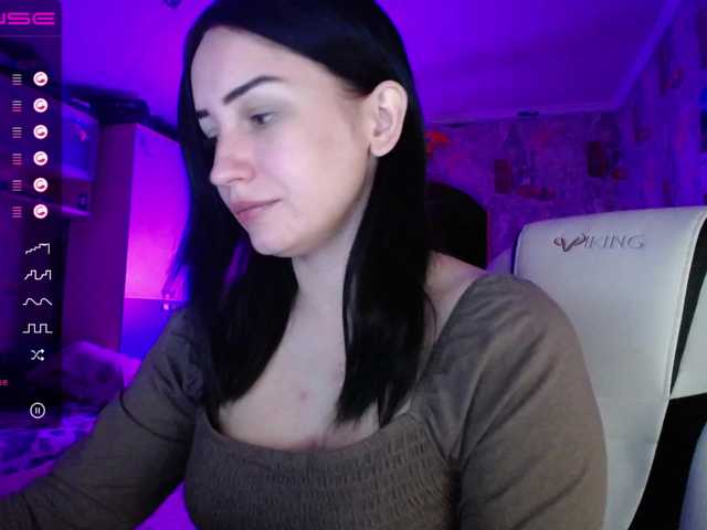 Live sex webcam photo for -Bombshell- #270934441