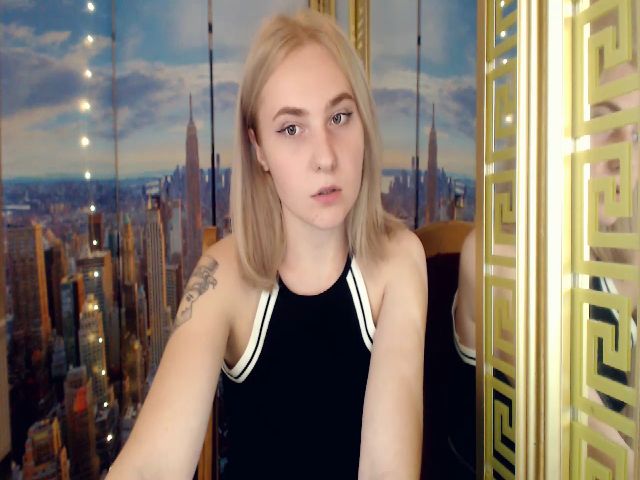 Live sex webcam photo for HannaLismont #270944832