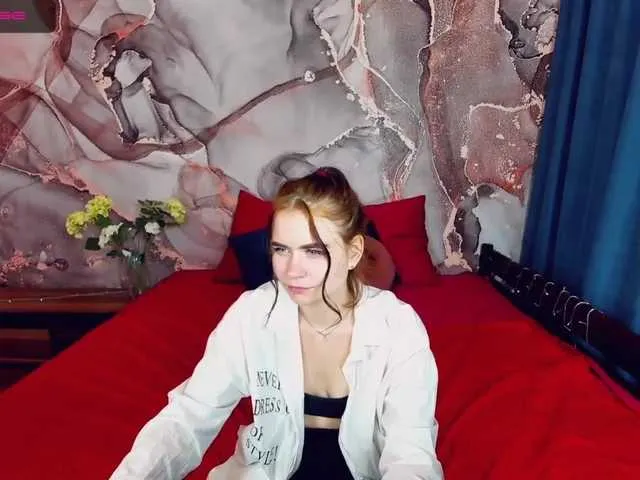 Live sex webcam photo for RingaOnLove #270929695