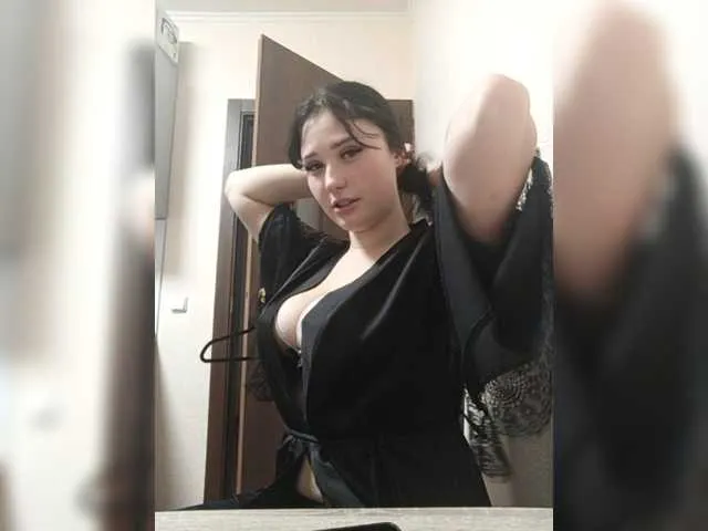 Live sex webcam photo for ElizaJewel #270942827