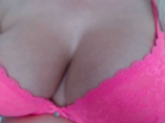 Live sex webcam photo for PrincessReyna #270957614