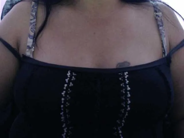 Live sex webcam photo for luzzyhot #270962712