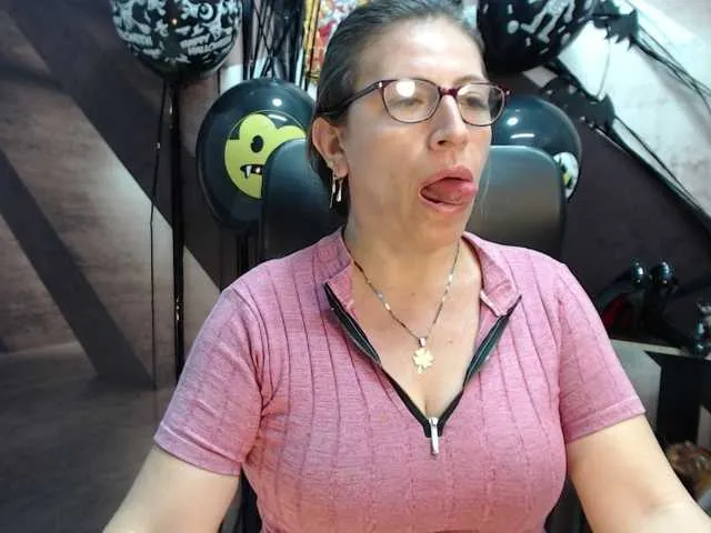 Live sex webcam photo for maturehot-1 #270949089