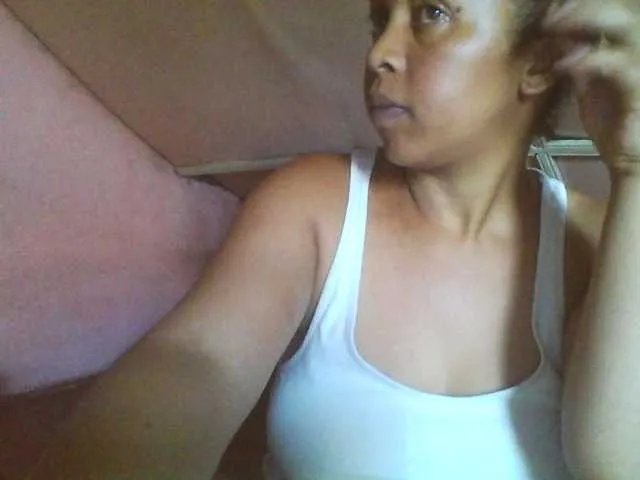 Live sex webcam photo for big-ass-sexy #270957375