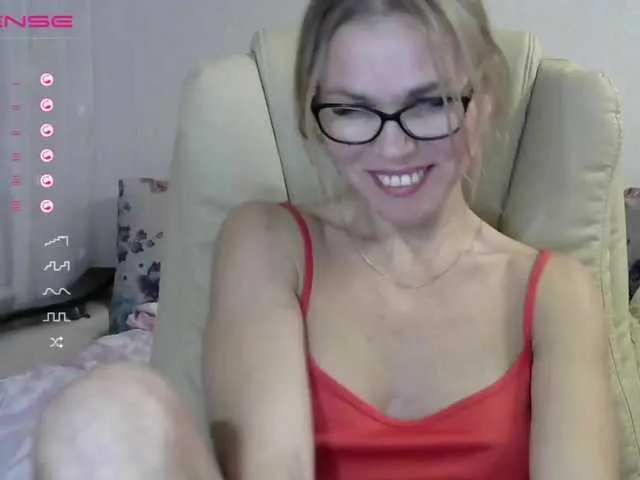 Live sex webcam photo for Lisa1225 #270961293