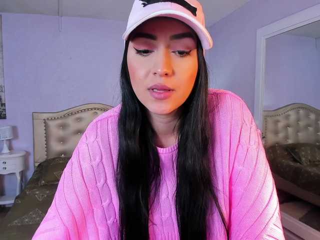 Live sex webcam photo for SamantaRhhose #270949127