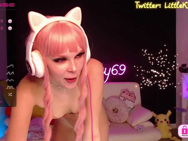 Live sex webcam photo for Little-Kitt69 #270956691