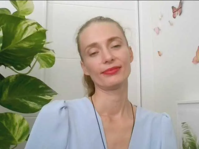 Live sex webcam photo for CelesteKissab #270957877