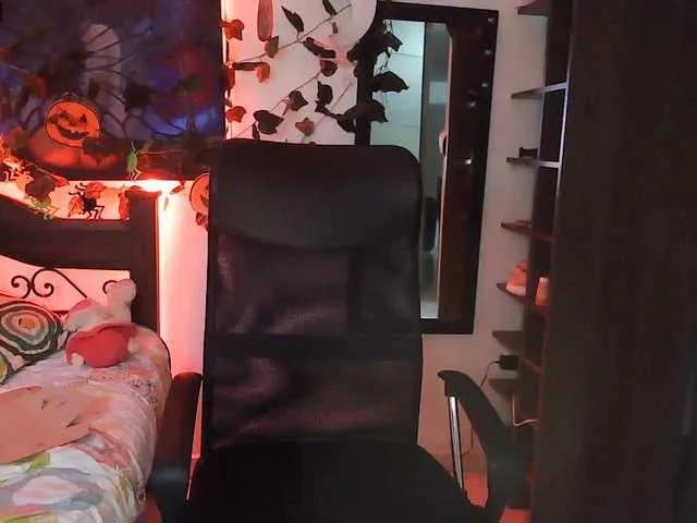Live sex webcam photo for Caroline134 #270949653