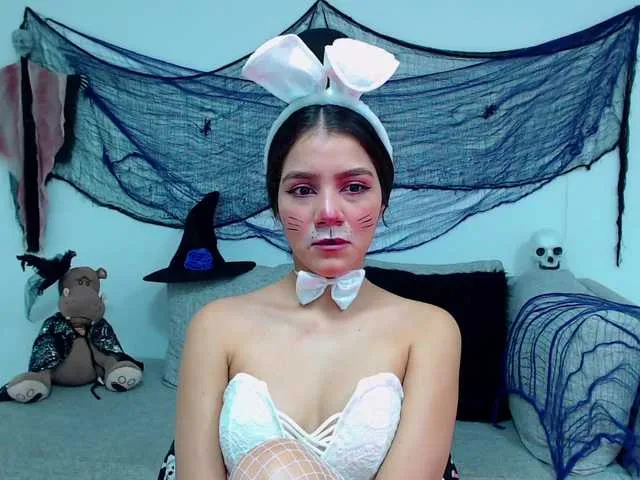 Live sex webcam photo for UBittersweet #270953856