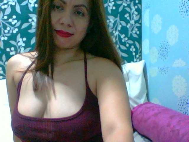 Live sex webcam photo for Scarletteb #270948453