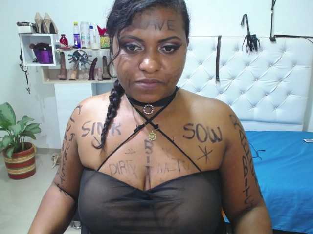 Live sex webcam photo for dirty-lady2 #270962320