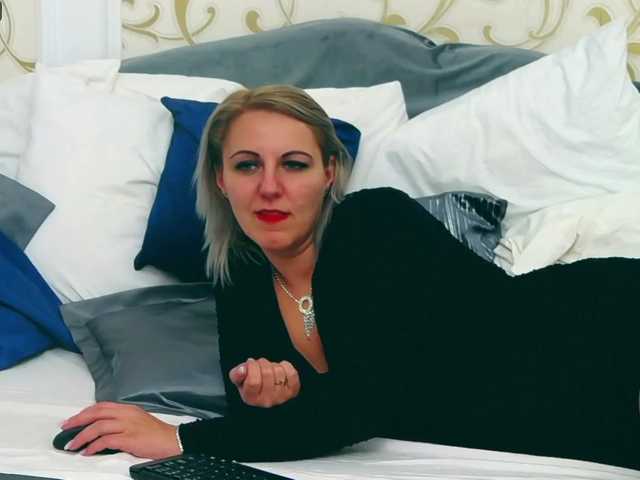 Live sex webcam photo for elsiemack #270948448