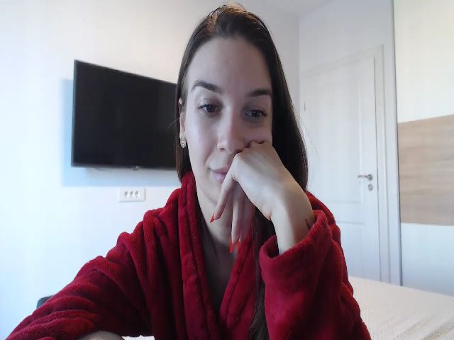 Live sex webcam photo for RosesLovee #270956555