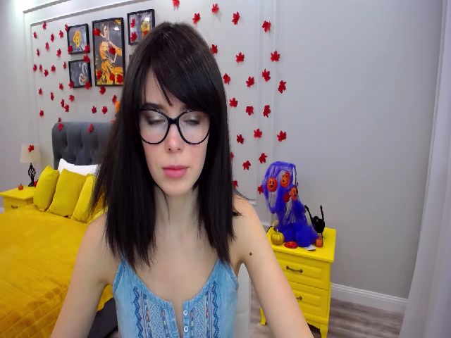 Live sex webcam photo for MelodyOfRain #270951409