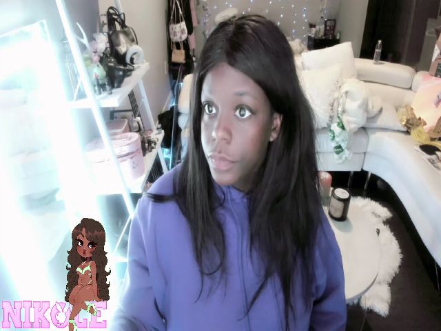 Live sex webcam photo for Nik0le #270954926