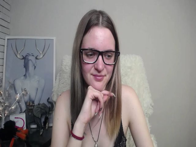 Live sex webcam photo for Ella_Hudson #270954546