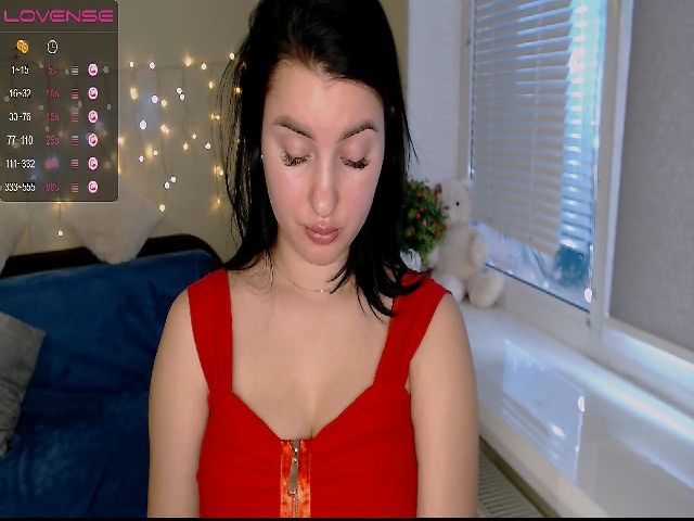 Live sex webcam photo for JenniferGill #270954736