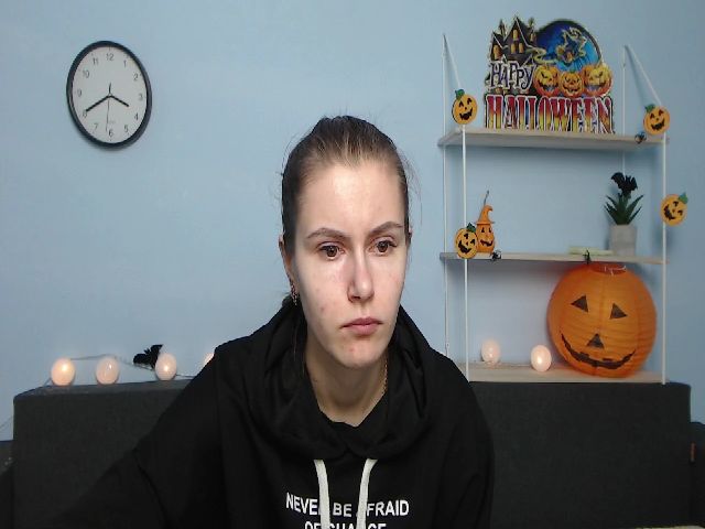 Live sex webcam photo for MollyTravis #270954960