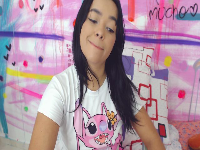 Live sex webcam photo for SalomeFrancoo #270950814