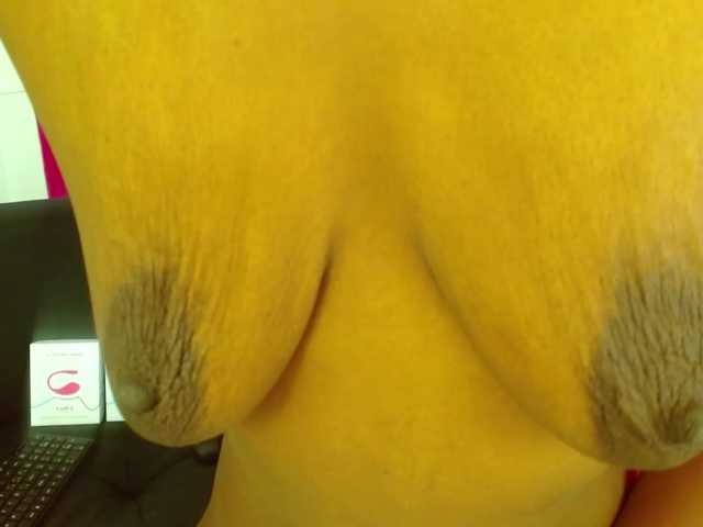 Live sex webcam photo for -UMAWILLIAMS #270957202