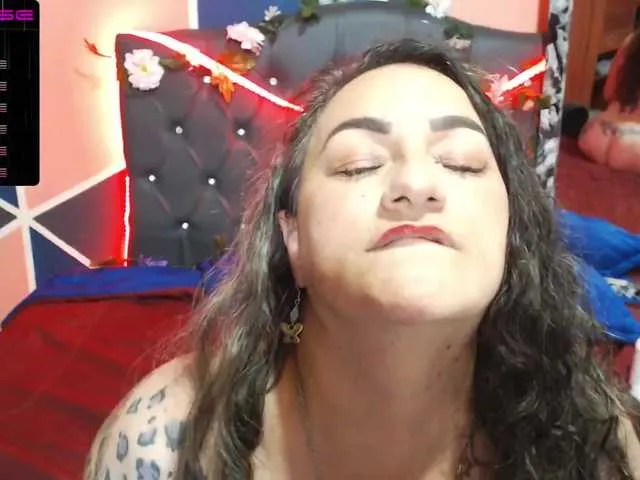 Live sex webcam photo for SaraCraft75 #270962425