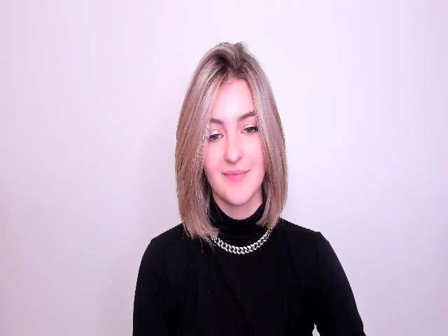 Live sex webcam photo for HelelGretta #270965489