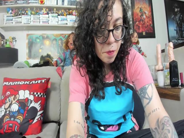 Live sex webcam photo for GirlGamer #270966234