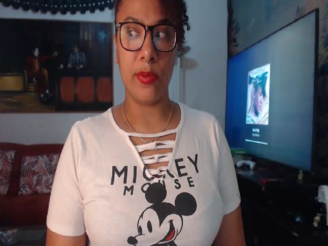 Live sex webcam photo for Mysticbae #270966106