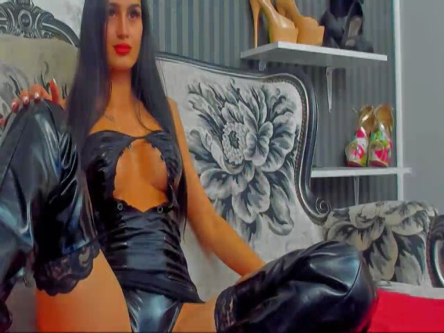 Live sex webcam photo for QueenRafaela #270952433