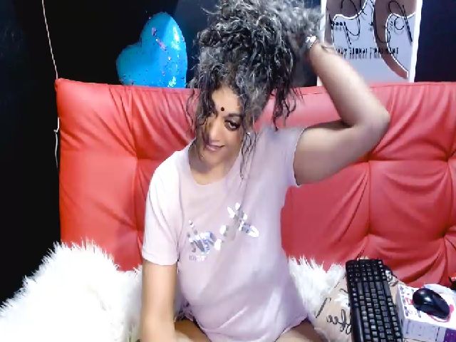Live sex webcam photo for Indianlustxx #270956284