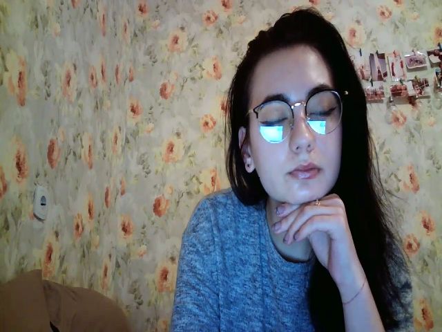 Live sex webcam photo for lolly_hollyy #270964091