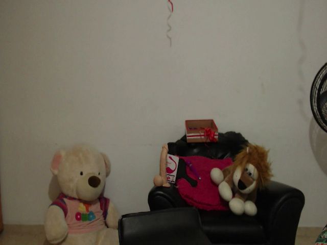 Live sex webcam photo for Pocahontas_a #270956083