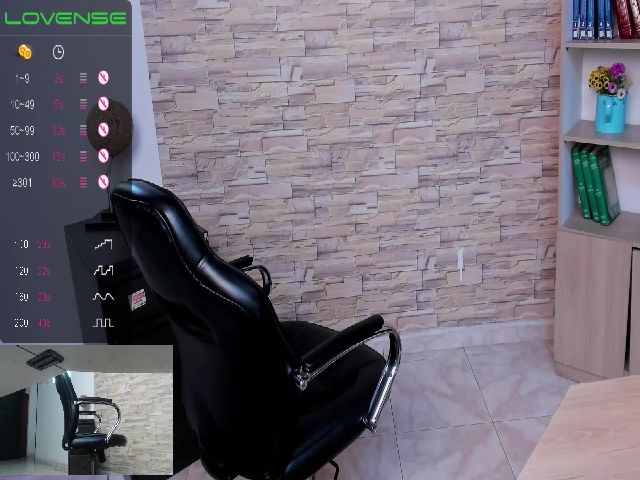 Live sex webcam photo for Bridget_love #270959739