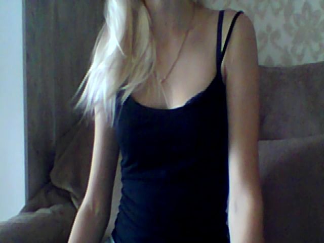 Live sex webcam photo for LiliannSweet #270955088
