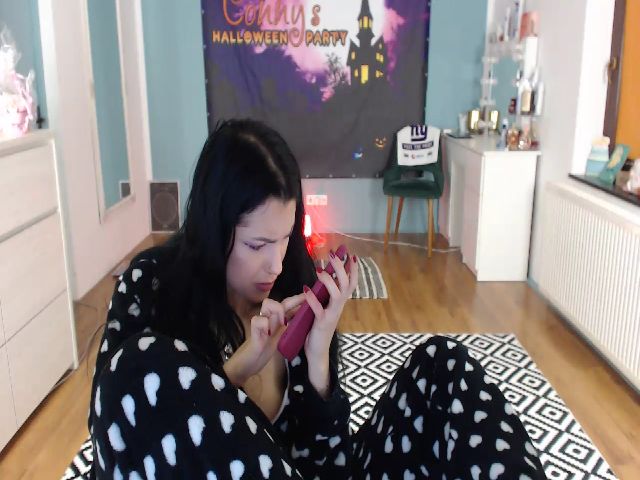 Live sex webcam photo for Conny___ #270950690