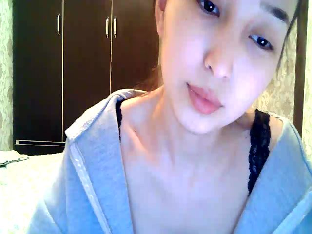 Live sex webcam photo for MissMolly____ #270965262